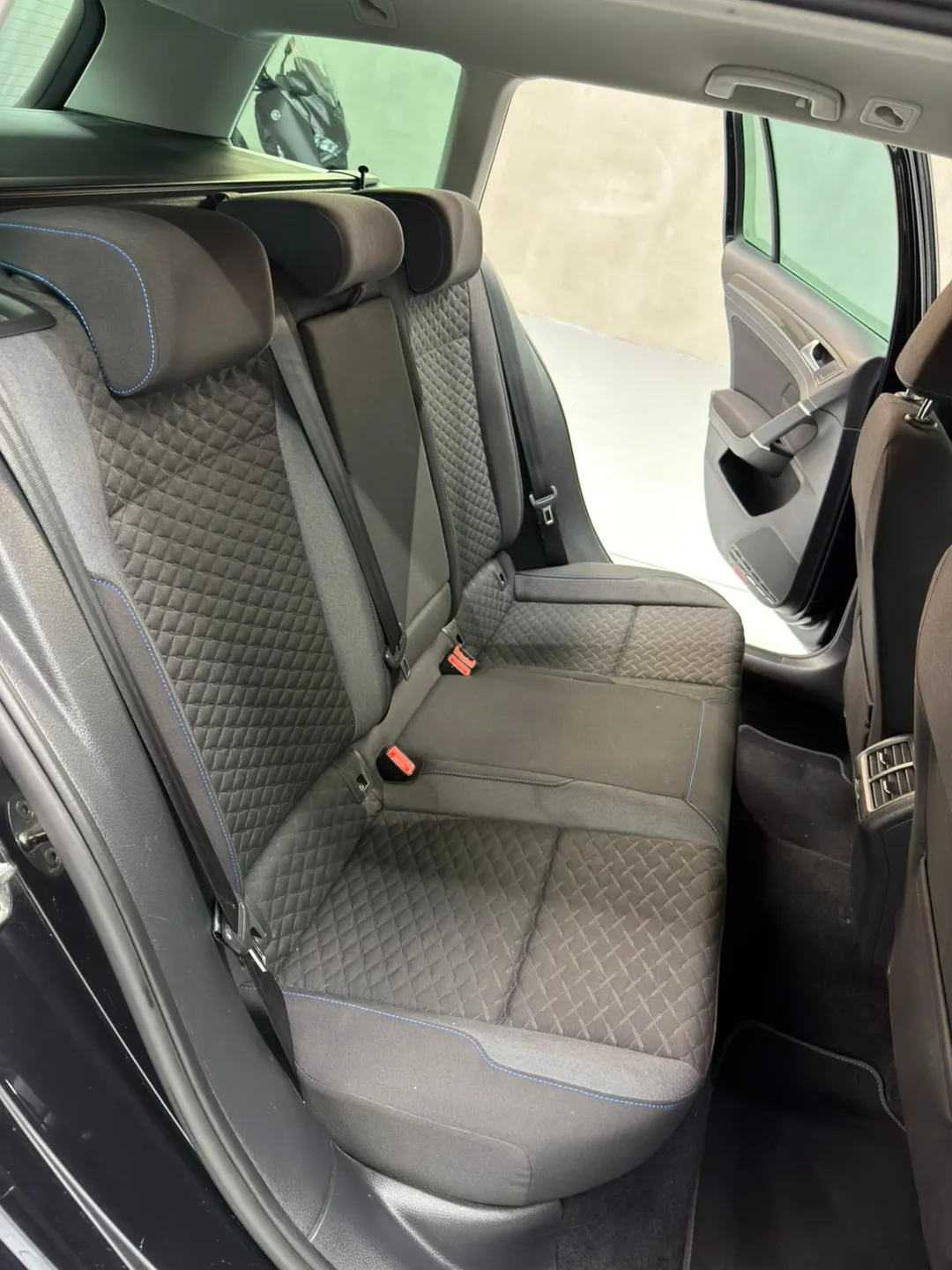 Volkswagen Golf Variant - Imagine 23