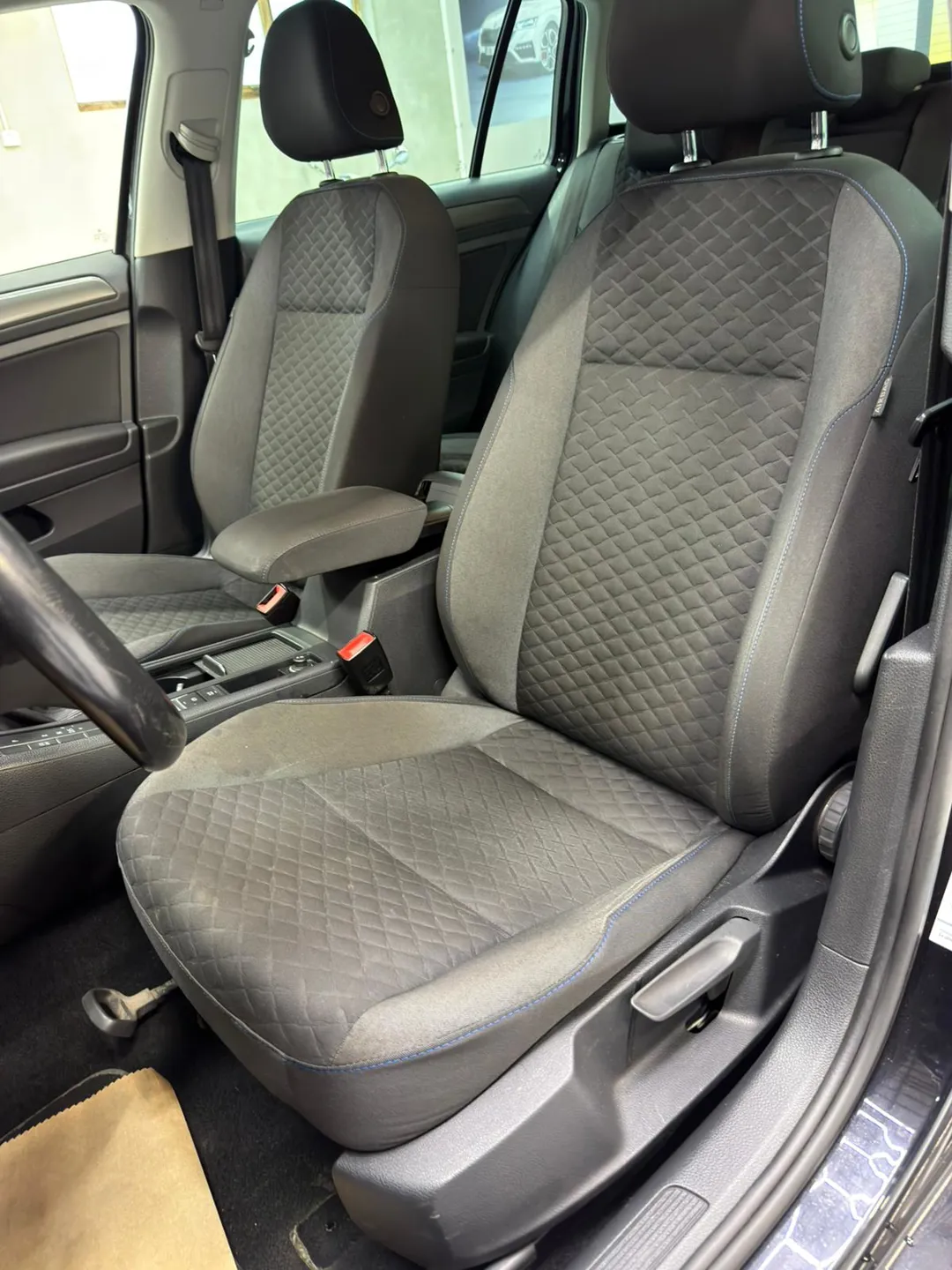 Volkswagen Golf Variant - Imagine 17