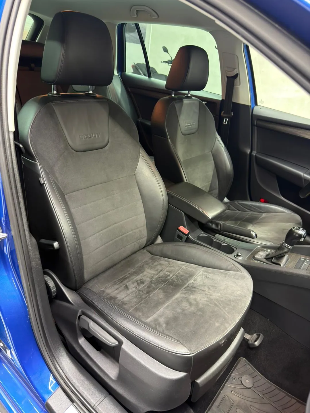 Skoda Octavia 2.0 TDI Scout 4x4 - Imagine 18