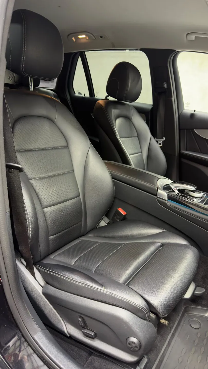 MERCEDES BENZ GLC 250d 4 MATIC - AMG Pachet  - Imagine 21