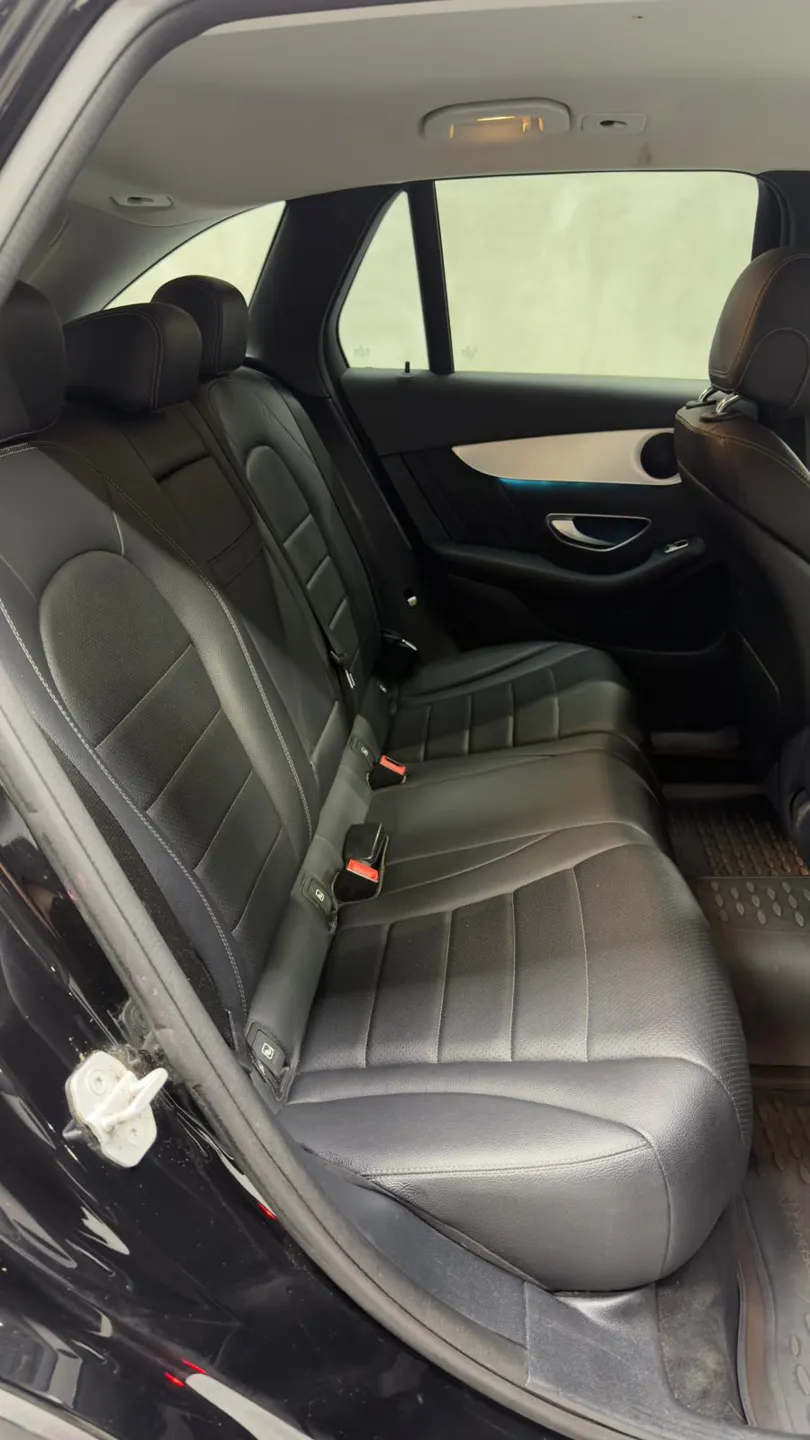 MERCEDES BENZ GLC 250d 4 MATIC - AMG Pachet  - Imagine 23