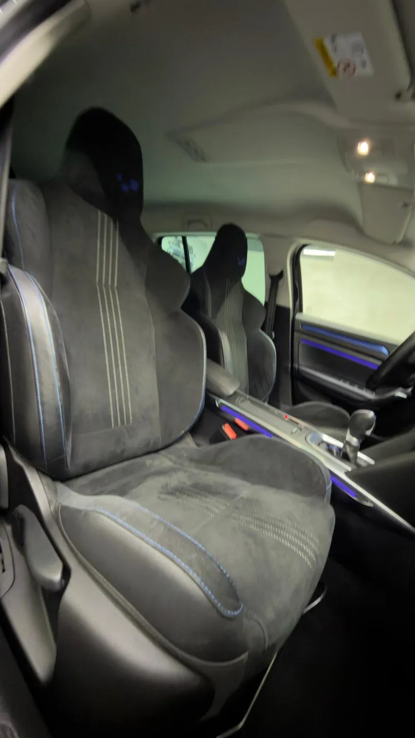 Renault Megane Grand Tour GT - Imagine 18