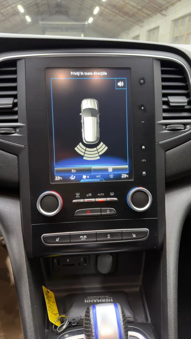 Renault Megane Grand Tour GT - Imagine 20