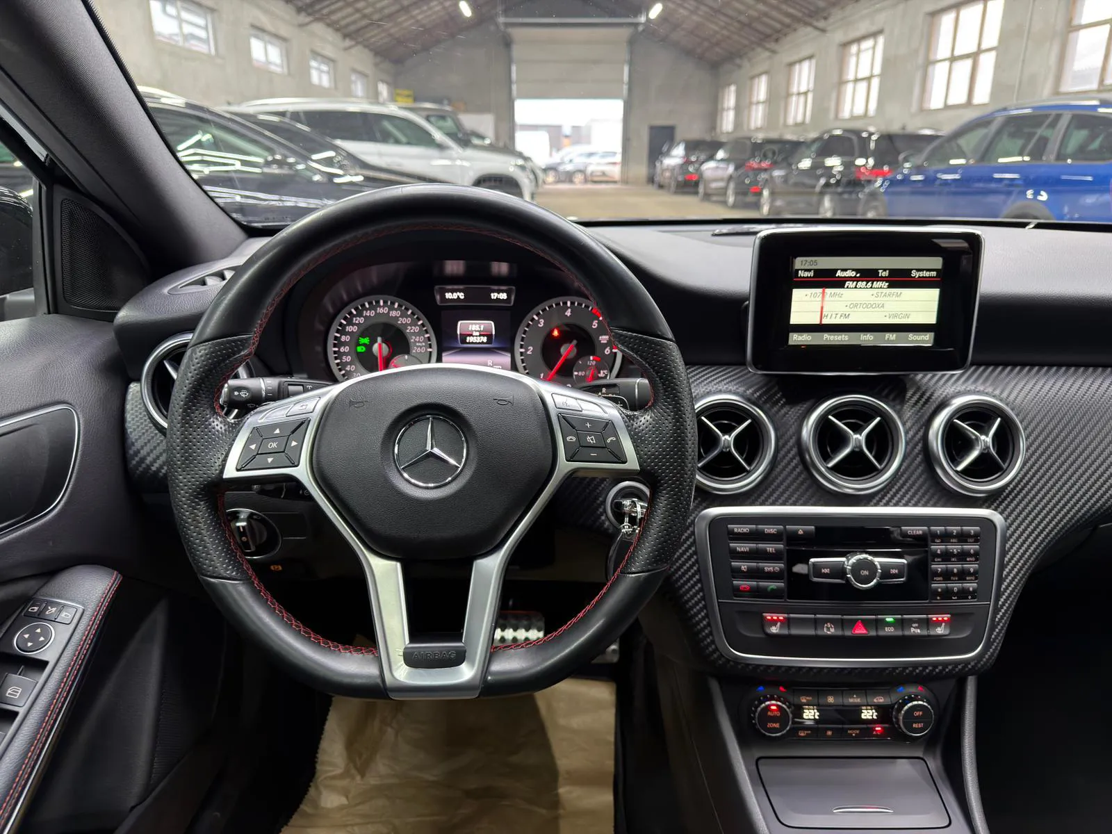 Mercedes-Benz A 200 CDI 7G-DCT AMG Line - Imagine 20
