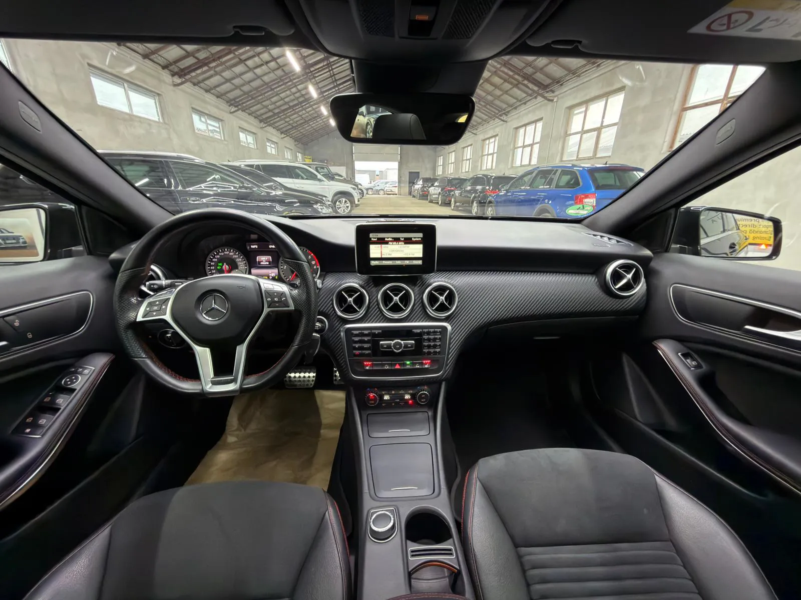 Mercedes-Benz A 200 CDI 7G-DCT AMG Line - Imagine 17