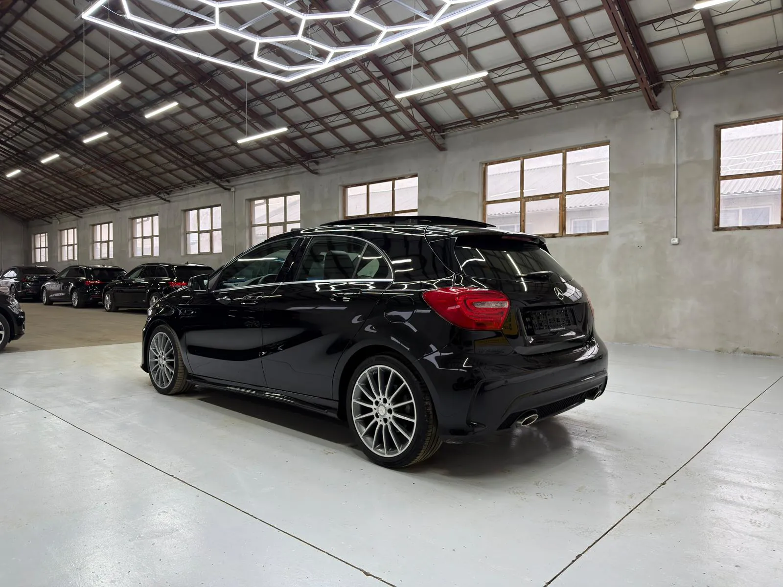 Mercedes-Benz A 200 CDI 7G-DCT AMG Line - Imagine 5