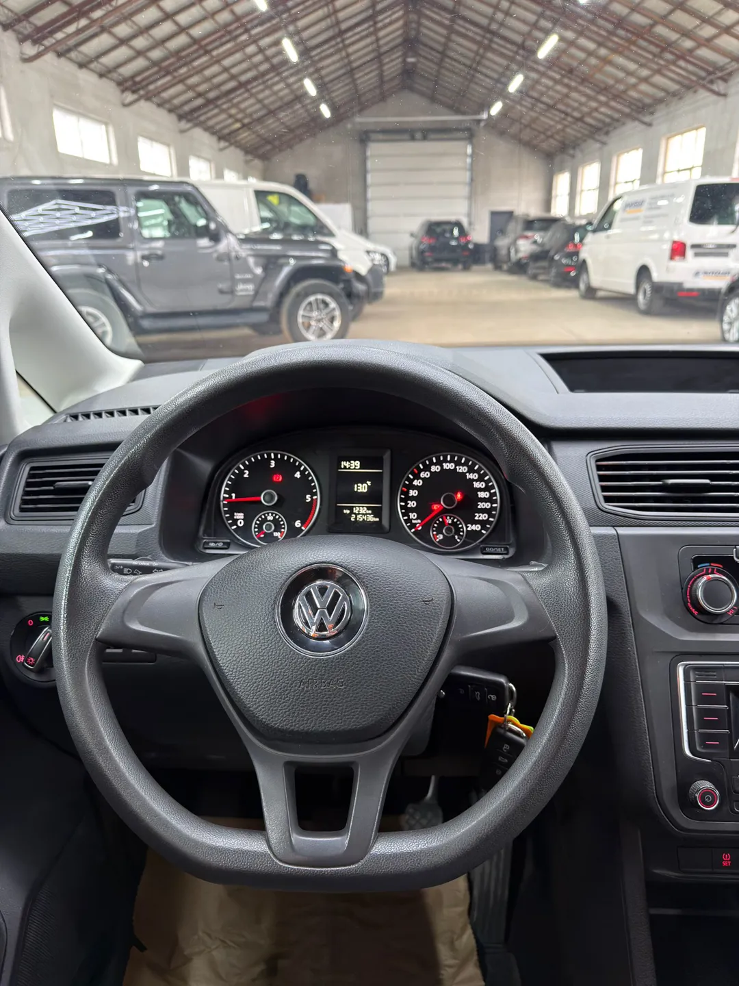 Volkswagen Caddy 2.0 TDI - Imagine 18