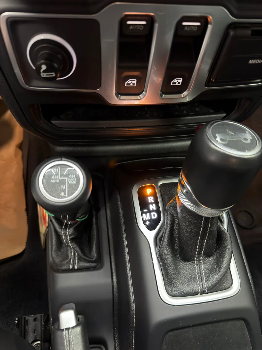 Jeep Wrangler 2.2 CRDi AWD Automatik Sky One-Touch Sahara - Imagine 20