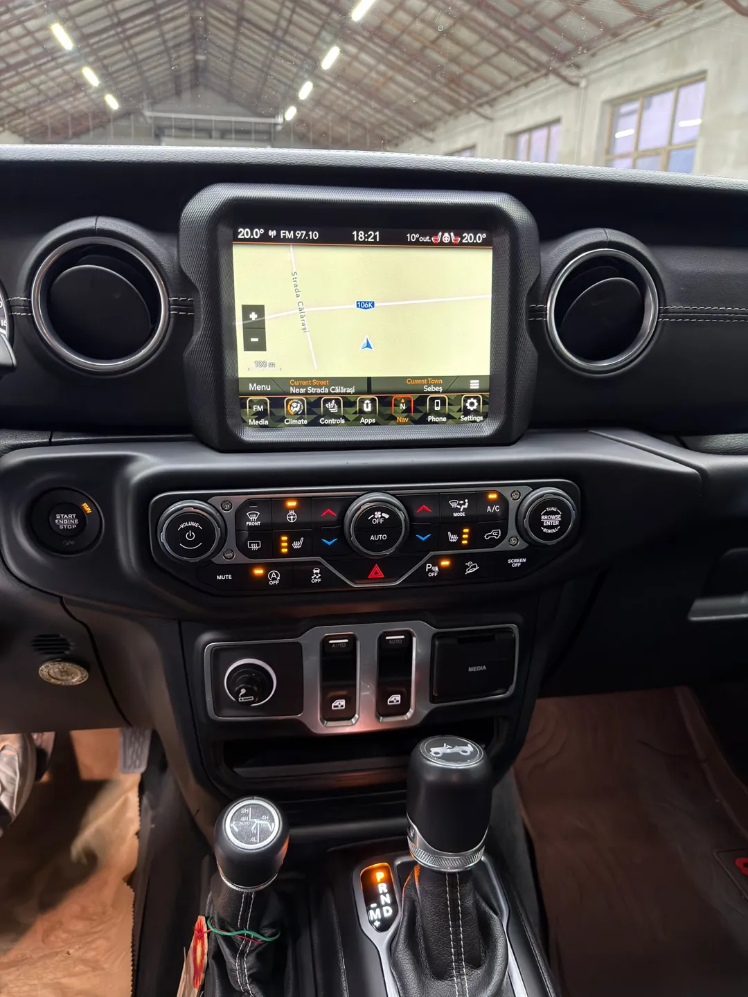 Jeep Wrangler 2.2 CRDi AWD Automatik Sky One-Touch Sahara - Imagine 11