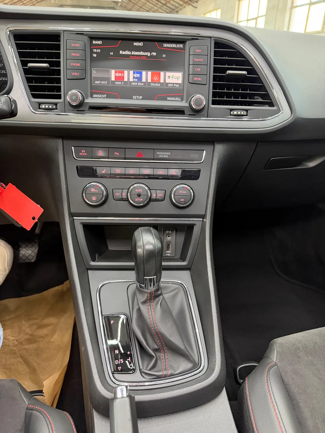 Seat Leon ST 2.0 TDI FR DSG - Imagine 17