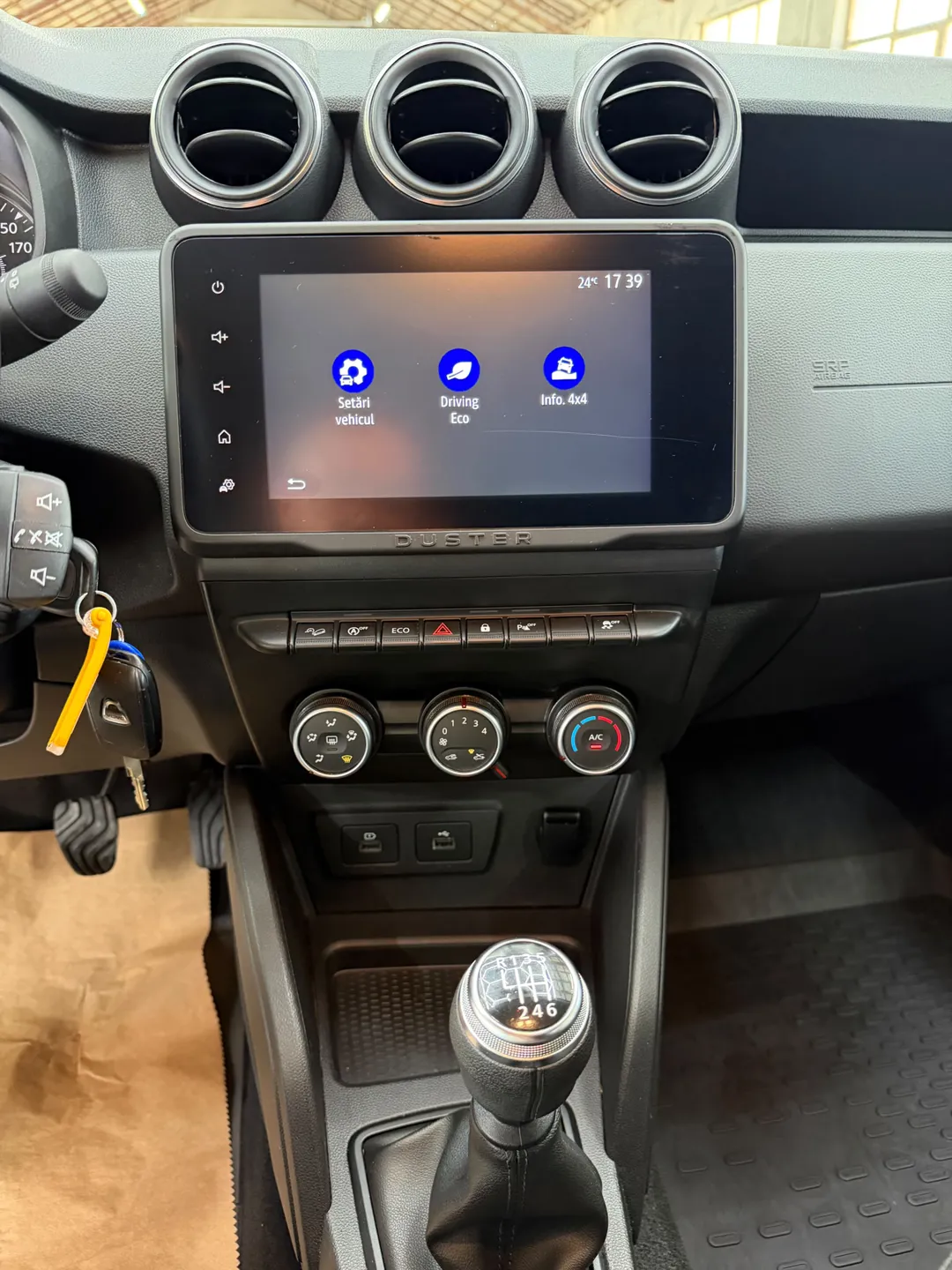 Dacia Duster Blue dCi 115 4WD Comfort - Imagine 15