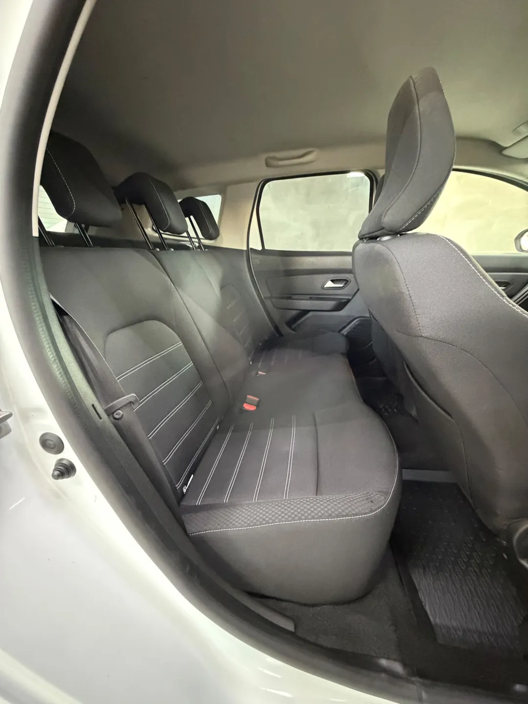 Dacia Duster Blue dCi 115 4WD Comfort - Imagine 19