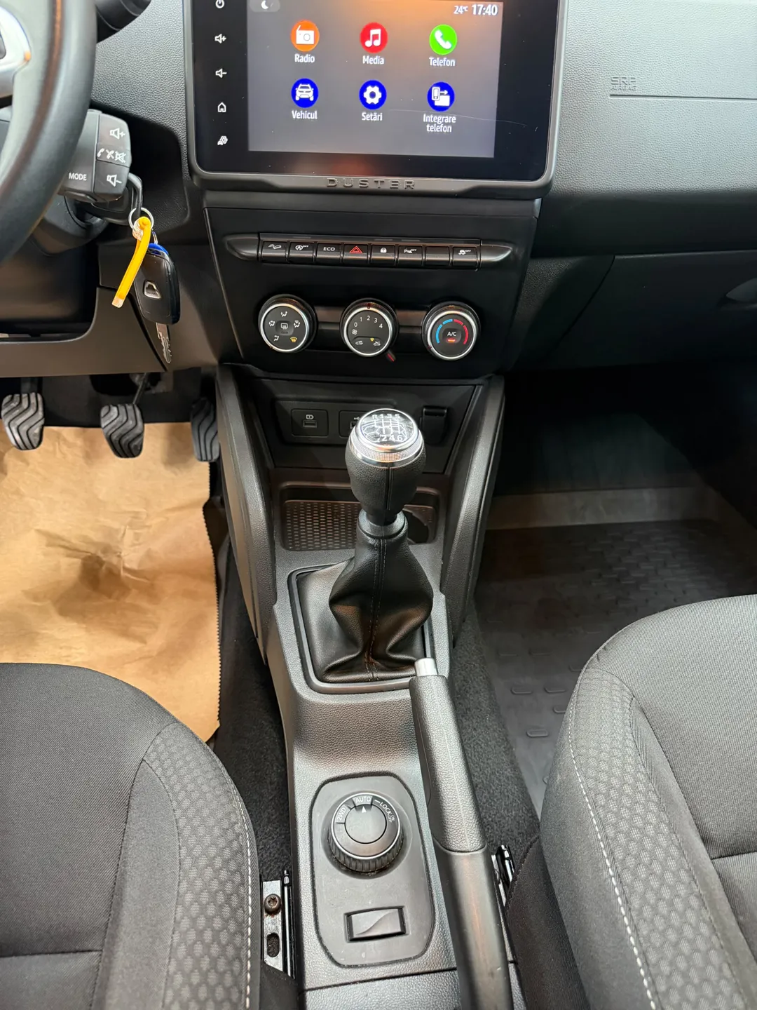 Dacia Duster Blue dCi 115 4WD Comfort - Imagine 14