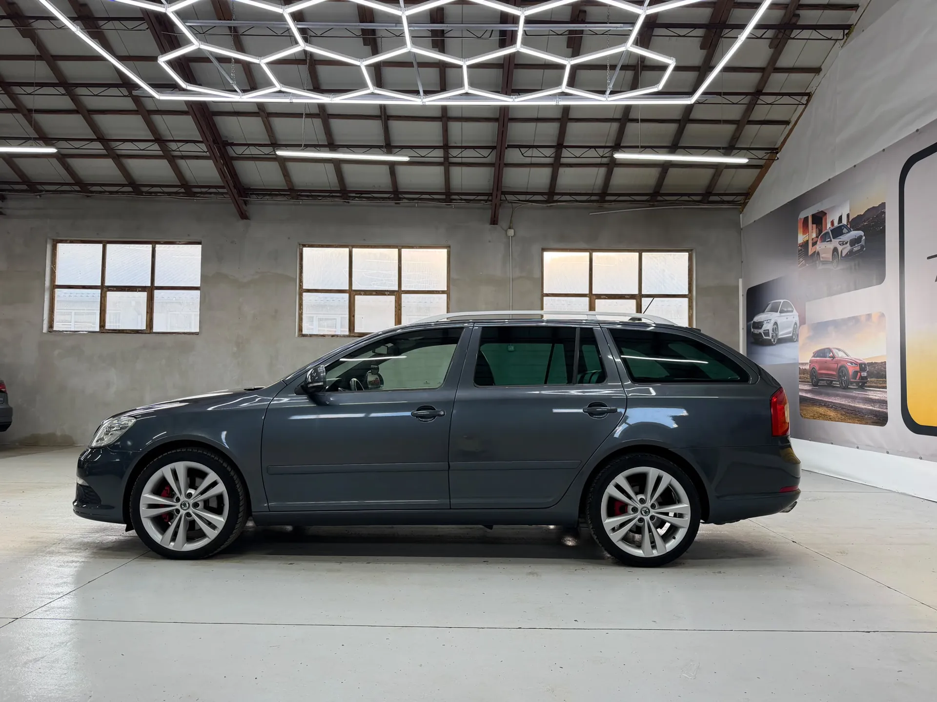 Skoda Octavia 2.0 TDI DPF DSG RS - Imagine 3
