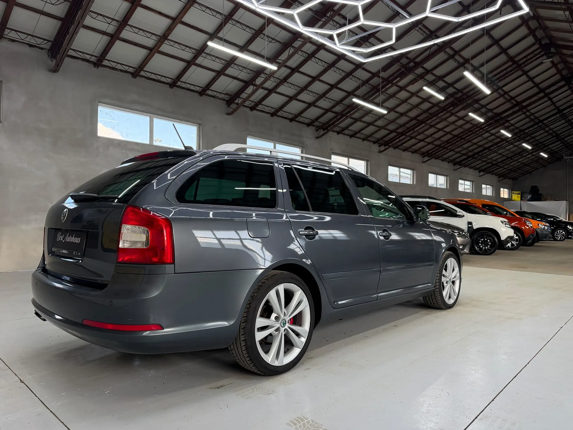 Skoda Octavia 2.0 TDI DPF DSG RS - Imagine 6