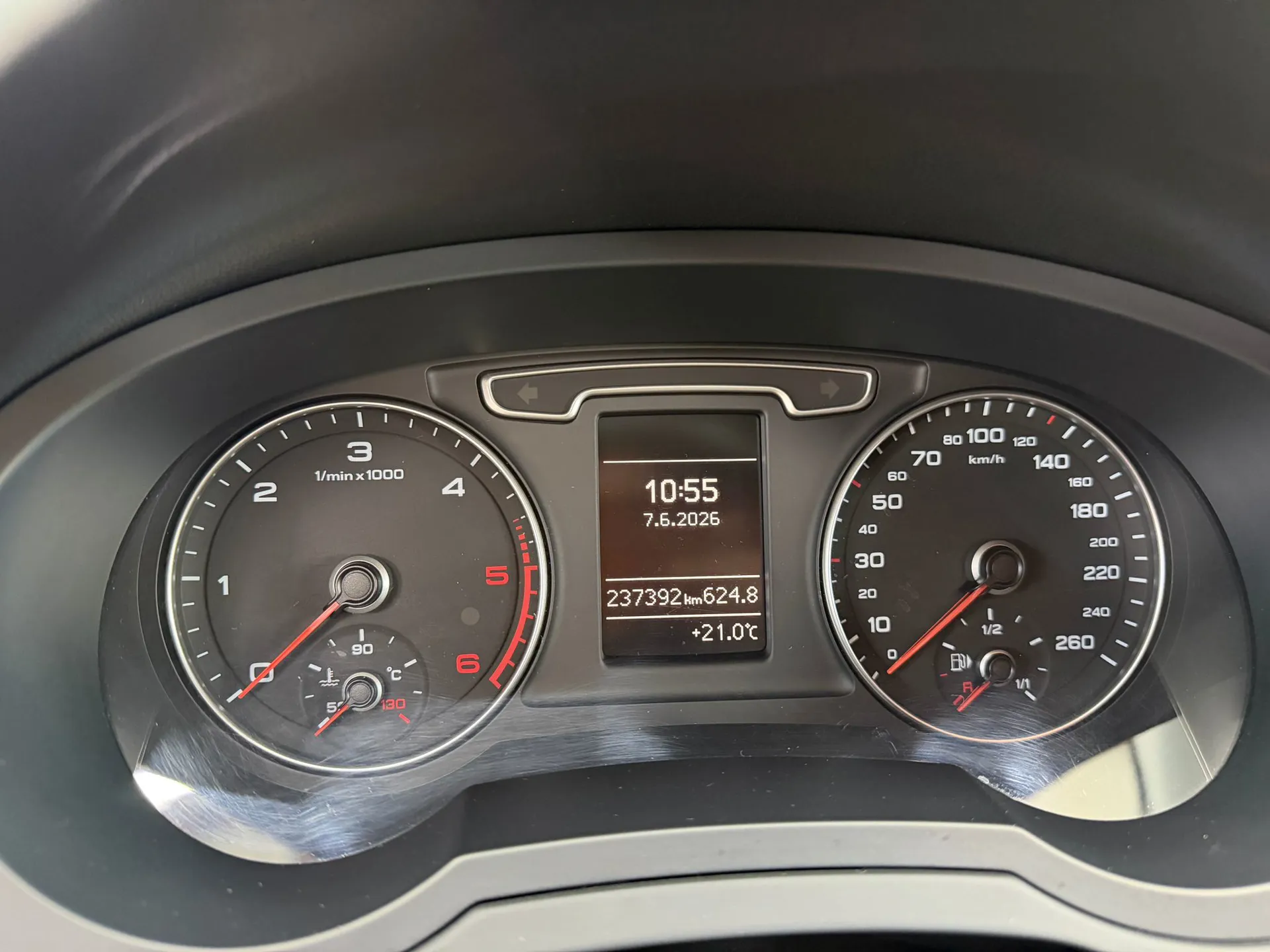 Audi Q3 2.0 TDI Quattro S tronic - Imagine 9