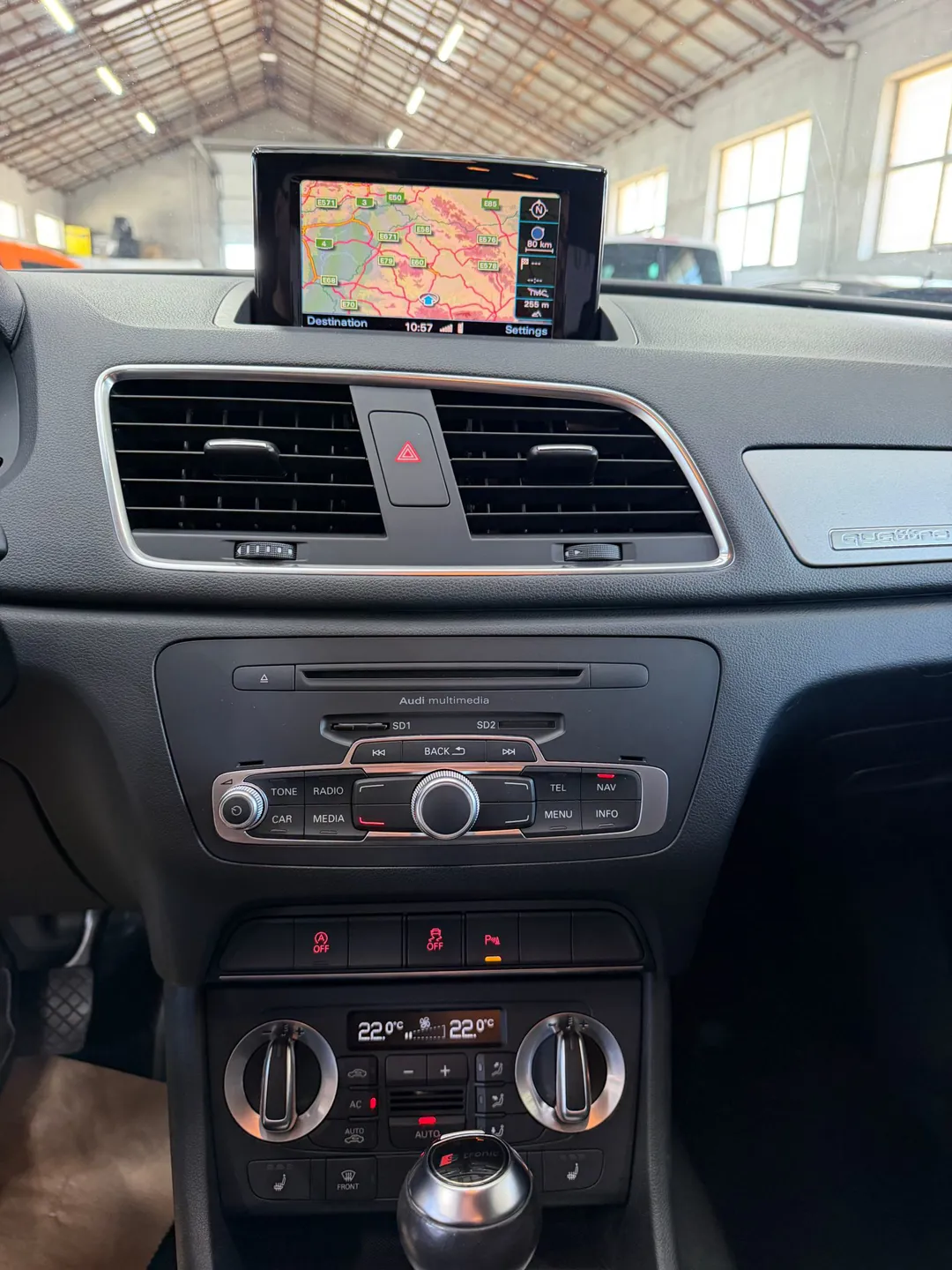 Audi Q3 2.0 TDI Quattro S tronic - Imagine 13