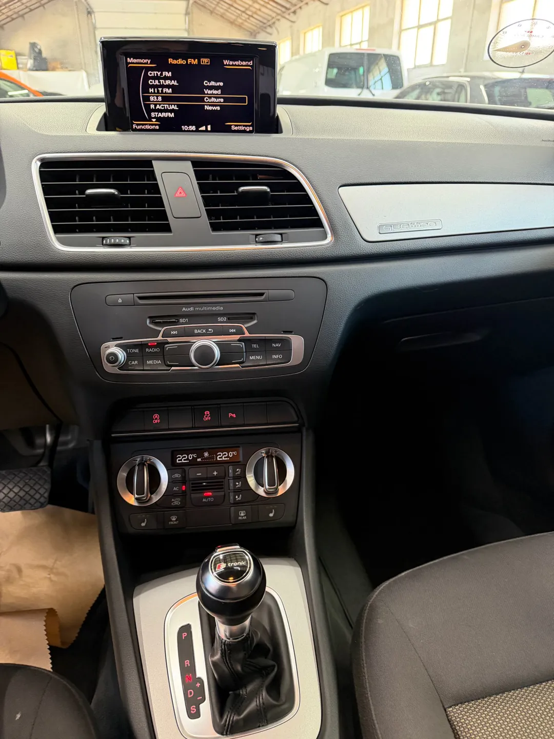 Audi Q3 2.0 TDI Quattro S tronic - Imagine 11