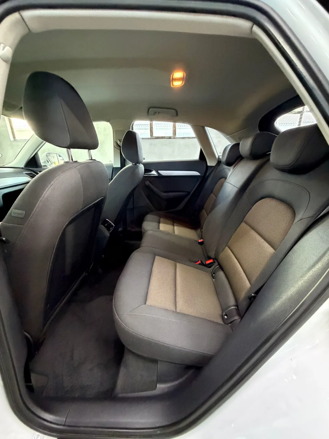 Audi Q3 2.0 TDI Quattro S tronic - Imagine 16