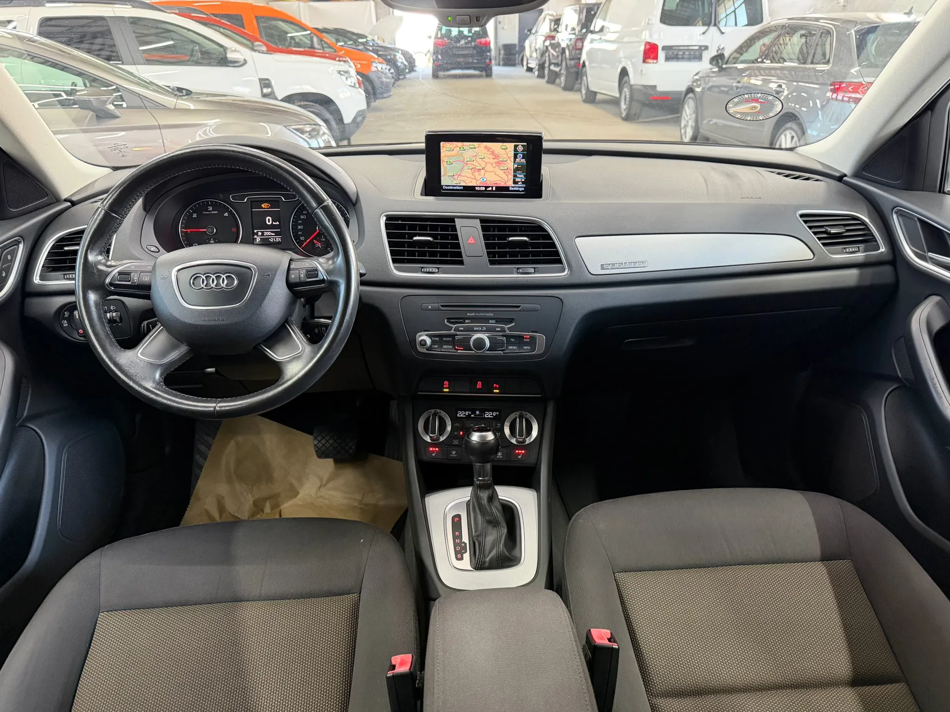 Audi Q3 2.0 TDI Quattro S tronic - Imagine 22