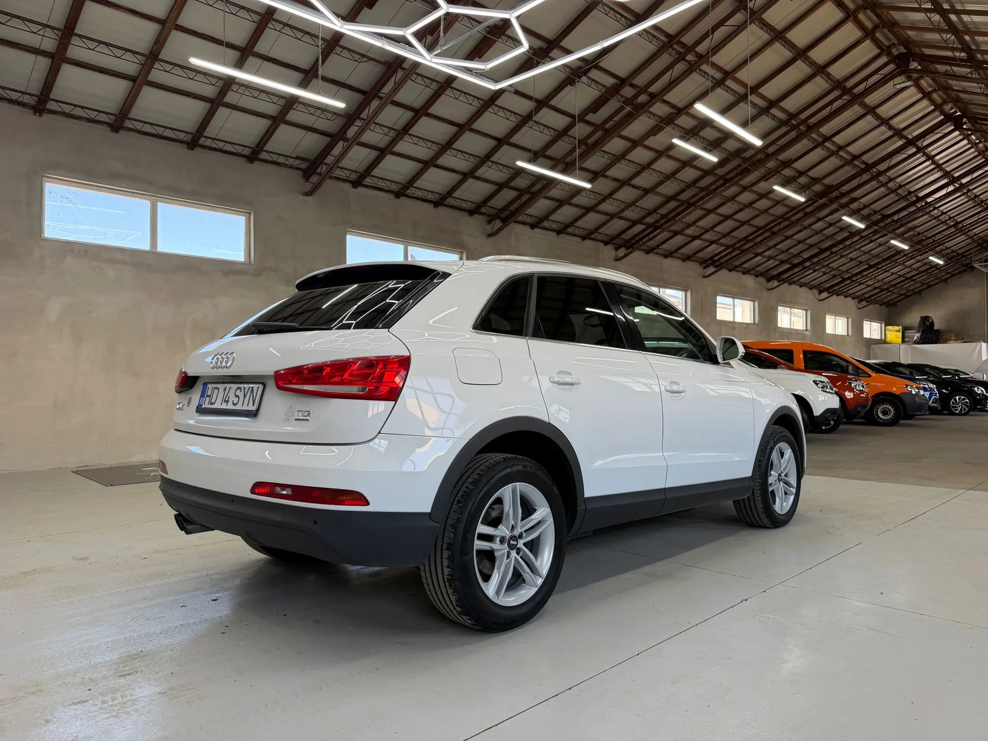 Audi Q3 2.0 TDI Quattro S tronic - Imagine 3