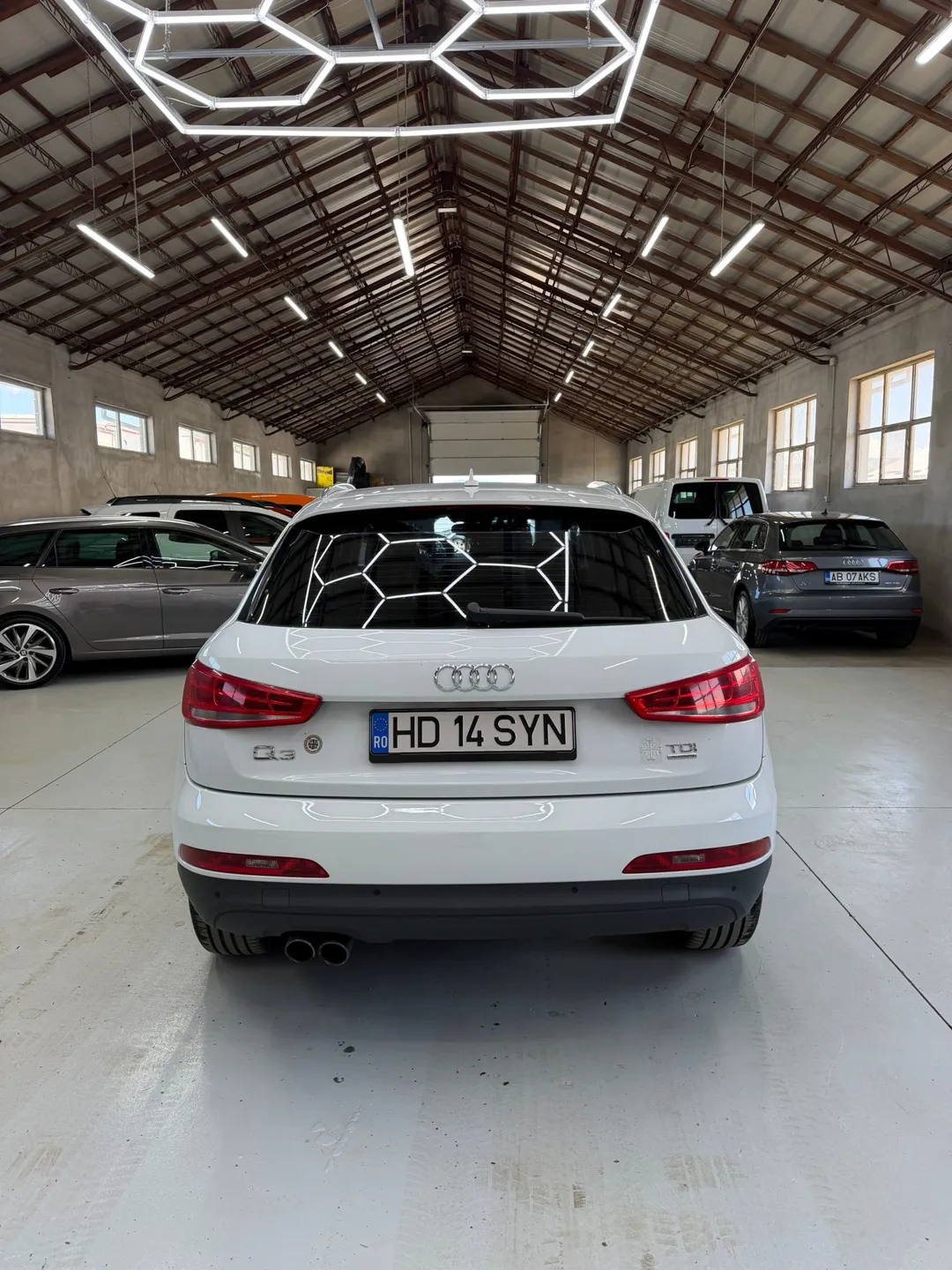 Audi Q3 2.0 TDI Quattro S tronic - Imagine 8