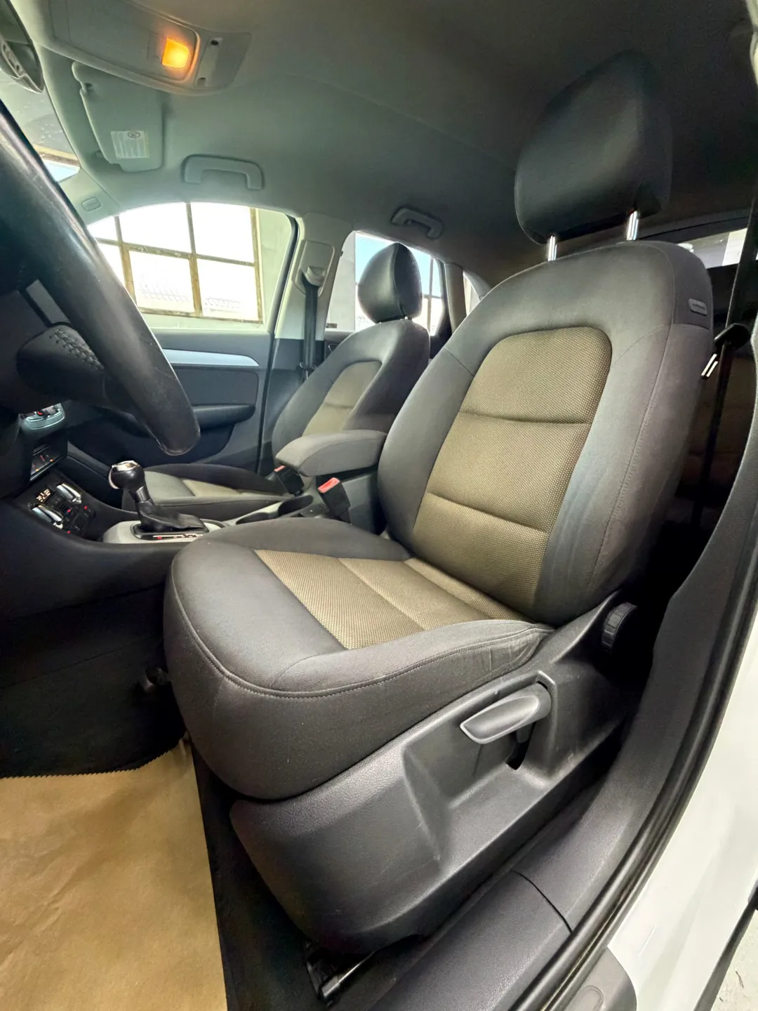 Audi Q3 2.0 TDI Quattro S tronic - Imagine 15