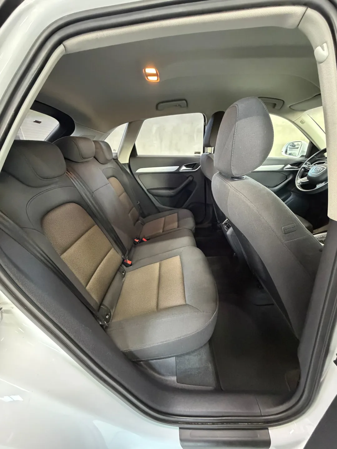 Audi Q3 2.0 TDI Quattro S tronic - Imagine 18