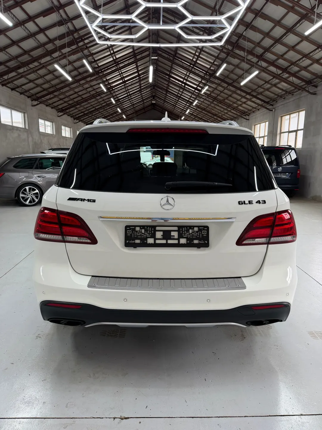 Mercedes-Benz GLE AMG 43 4Matic 9G-TRONIC AMG Line - Imagine 8