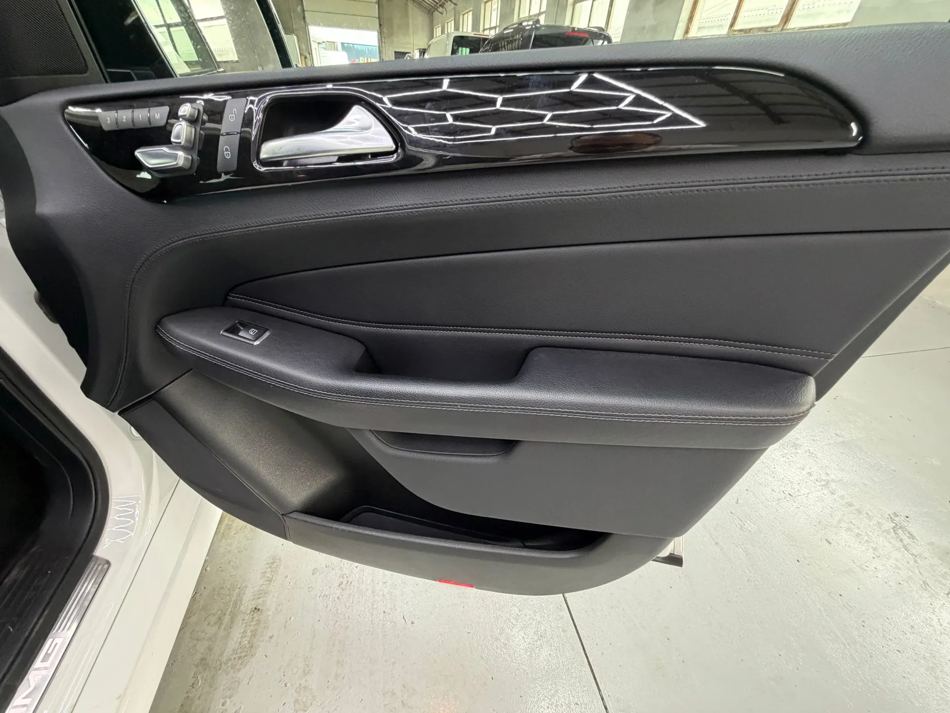 Mercedes-Benz GLE AMG 43 4Matic 9G-TRONIC AMG Line - Imagine 23