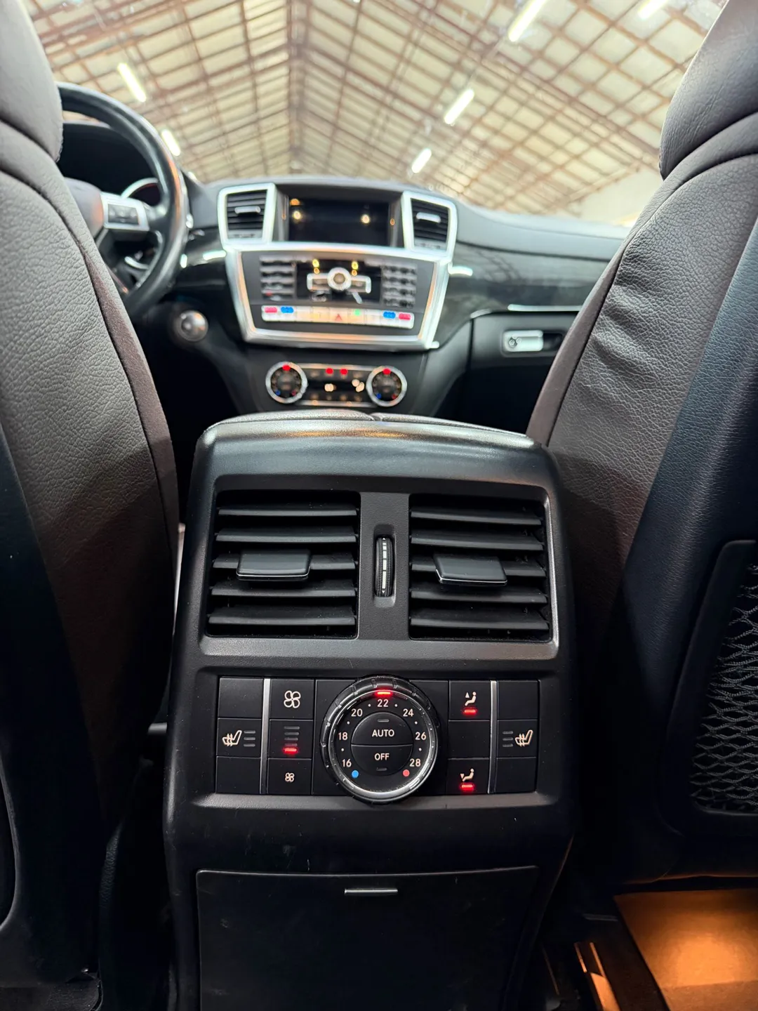 Mercedes-Benz GL 350 BlueTEC 4Matic 7G-TRONIC - Imagine 12