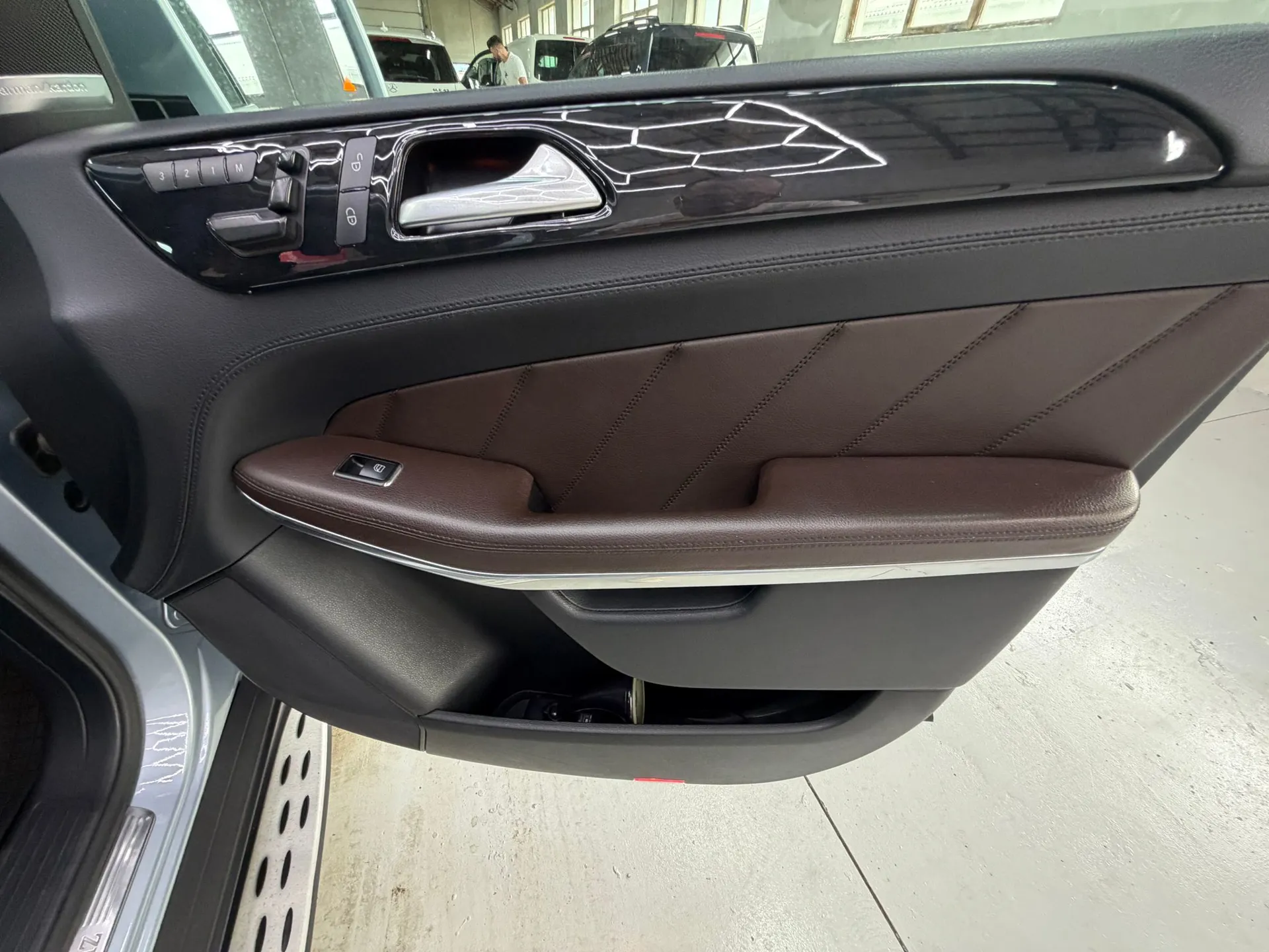 Mercedes-Benz GL 350 BlueTEC 4Matic 7G-TRONIC - Imagine 16